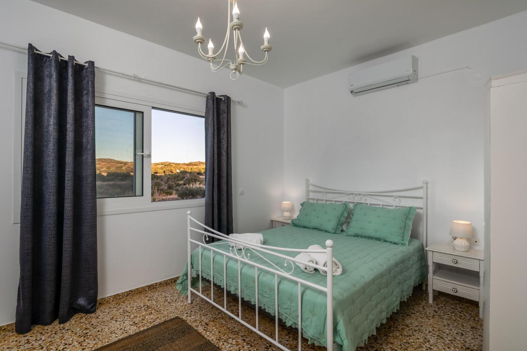 Tranquille House Holiday home Provatas